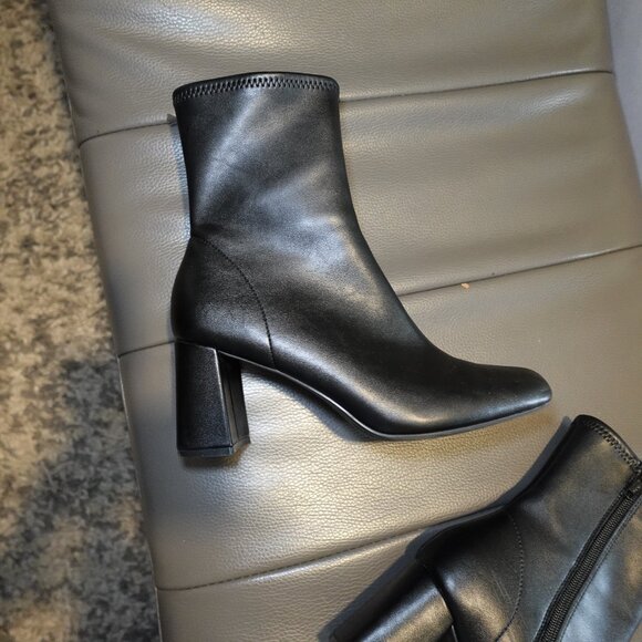 Black Tabi Look-a-likes - Picture 5 of 6